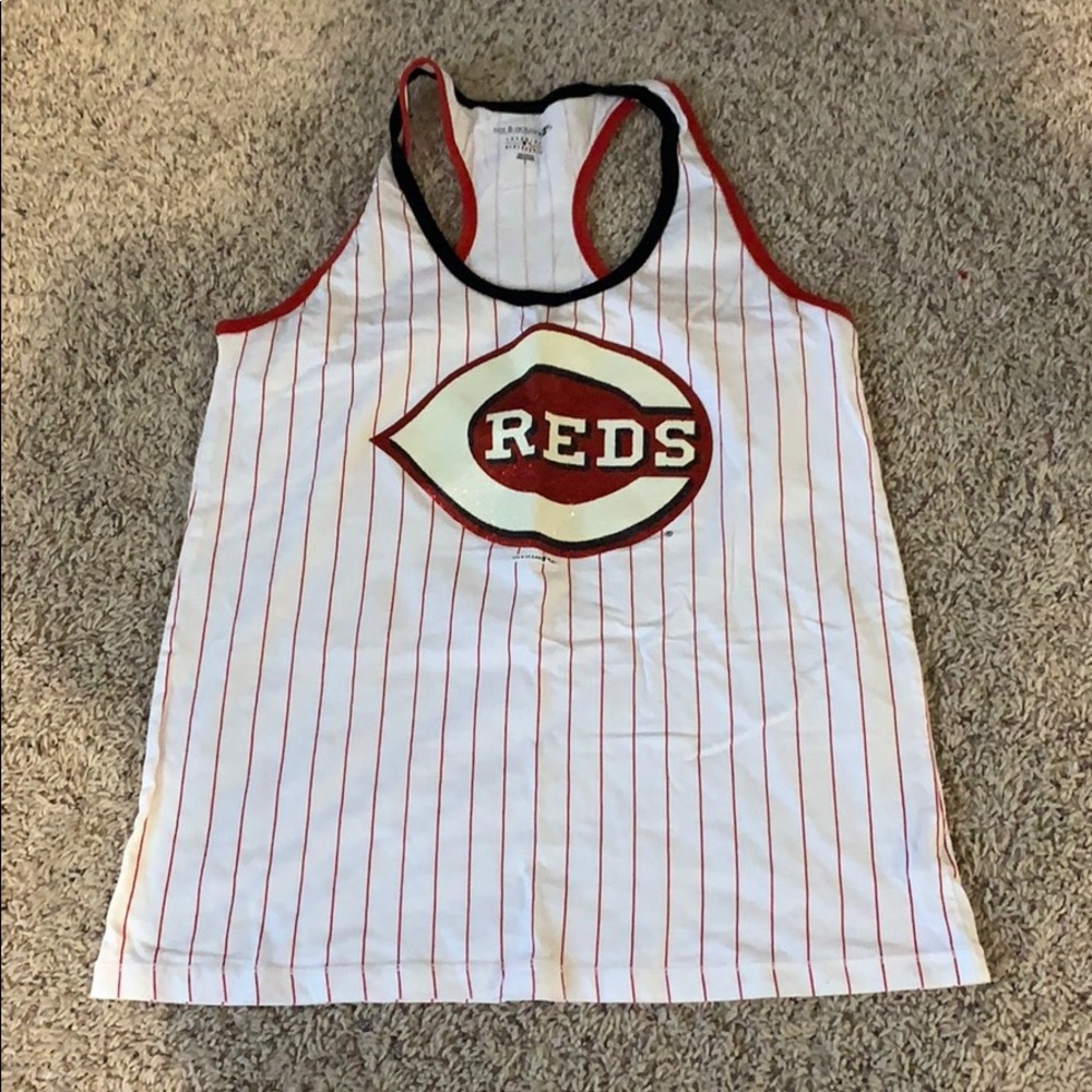 Reds tank top
